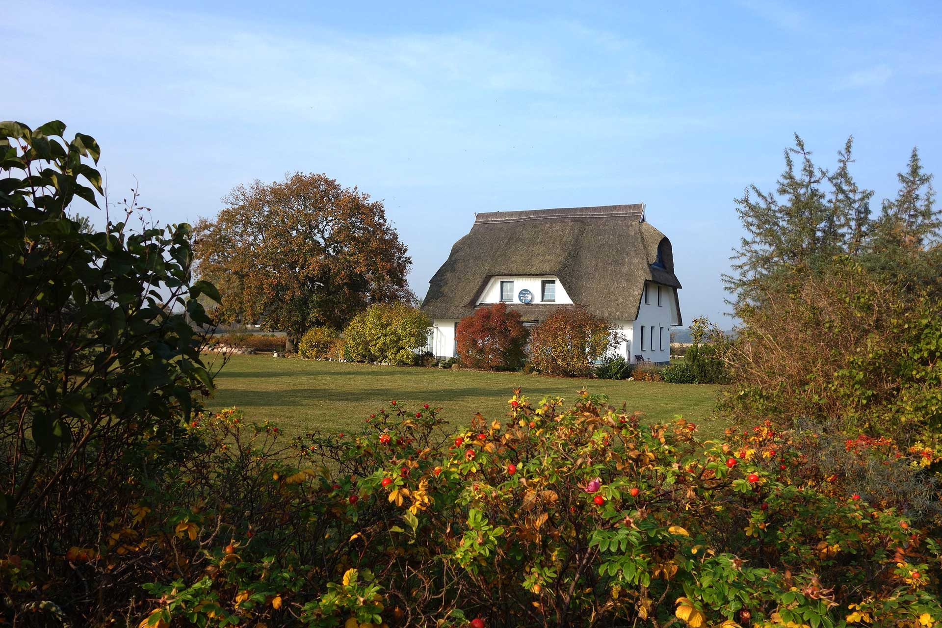 Haus im Herbst von Südosten