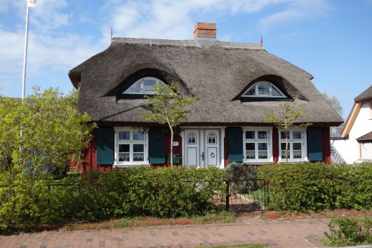 Wieck - Rohrdachhaus von 1877 am Müggenberg