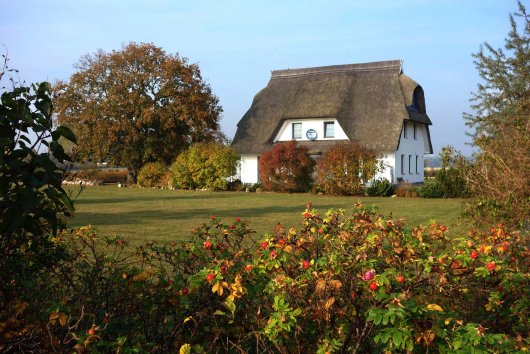 Haus von Südosten im Herbst